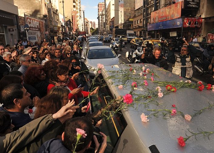 Una multitud le dio el último adiós a Alfredo Alcón (foto 1)