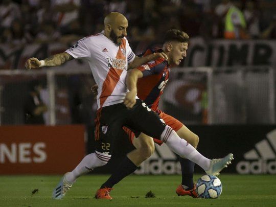En Argentina hay 103 clubes profesionales de fútbol.