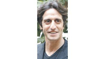 Diego Peretti: «Debería haber, entre los autores, un salto como el de directores del teatro independiente al comercial. Las grandes salas comerciales siguen eligiendo obras extranjeras».