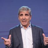 El ministro de Economia, Luis Caputo, dio detalles sobre la baja de retenciones anunciada por el Presidente. El ministro de Economia, Luis Caputo, dio detalles sobre la baja de retenciones anunciada por el Presidente.
