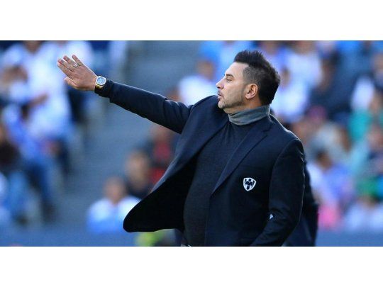 Mohamed no descartó dirigir a Racing en un futuro.