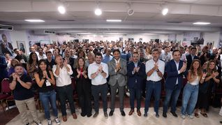 La tradicional foto de familia de los protagonistas de la cumbre radical en Santa Fe. La tradicional foto de familia de los protagonistas de la cumbre radical en Santa Fe.