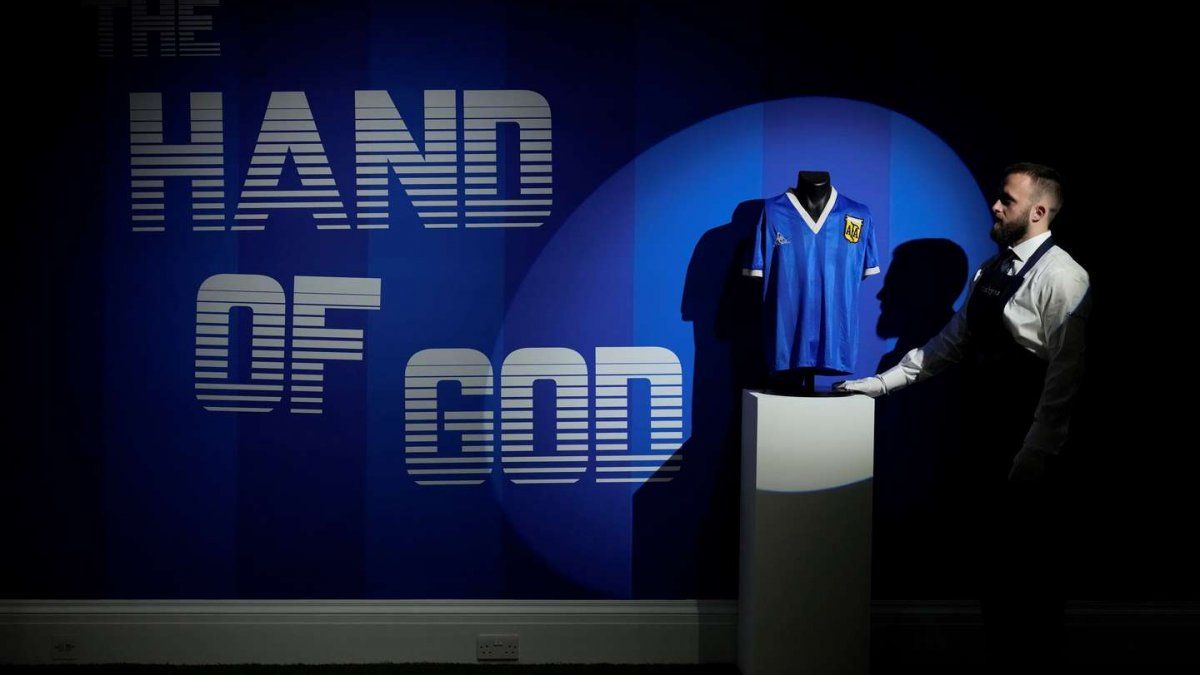The auction of Maradona’s shirt began: they hope to raise between 5 and 7 million dollars