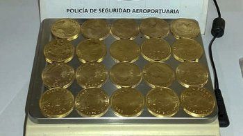 Quiso volar a Mendoza con 107 monedas de oro valuadas en más de $23 millones