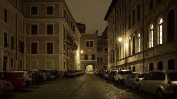 Las calles de Roma, vac&iacute;as.