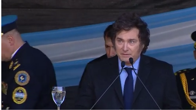 Javier Milei abrió el acto en homenaje a los policías caídos en el cumplimiento del deber.