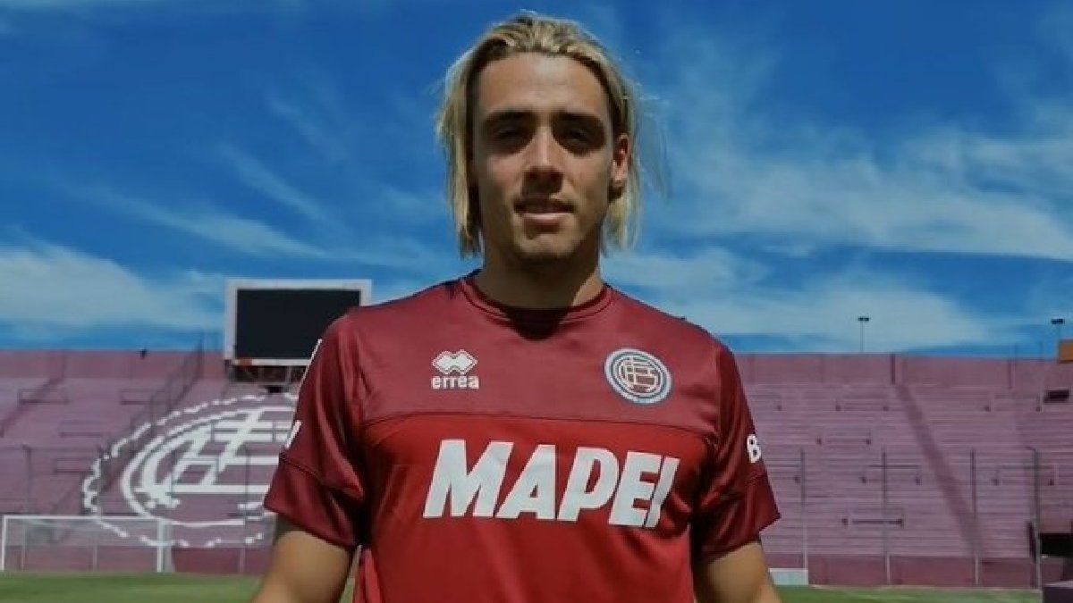 After escaping from Ukraine, Spinelli and Poblete signed with Lanús and Independiente