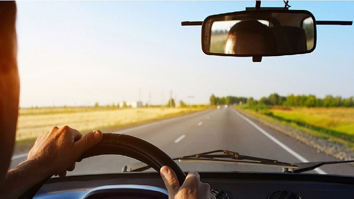 Long car trips: how to calculate fuel consumption and not have problems on the road
