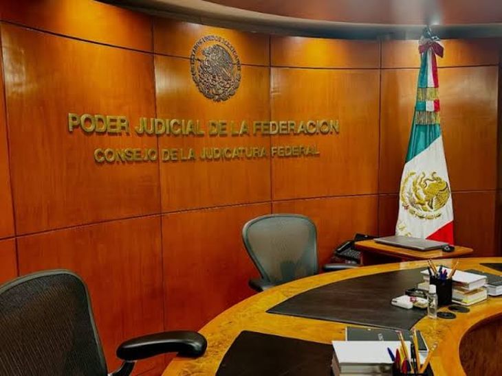 La suspensión solicitada mediante amparo depende de la valoración de un juez federal.