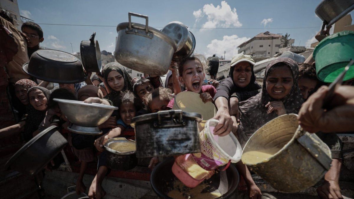 20 people died in the Gaza Strip for the overturn of a truck with humanitarian aid