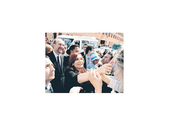 Cristina de Kirchner y Hermes Binner volverán a cruzarse el martes en la ciudad santafesina de Venado Tuerto. El 19 de septiembre protagonizaron un duro contrapunto en Rosario.
