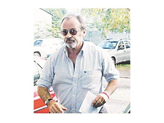 “Soy abogado y periodista, pero nunca trabajé como auditor. Es algo que estoy aprendiendo. Luego de 12 años conseguí trabajo. Hice de todo, fui hasta remisero”.