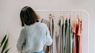 La forma de vestirse cambia según el ánimo, la ocasión y la manera en que cada persona quiere mostrarse.