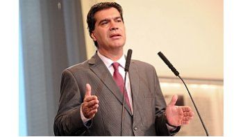 El jefe de Gabinete consideró un exabrupto y una exageración que el gobierno de Corrientes analice la emisión de bonos para hacer frente a sus obligaciones.