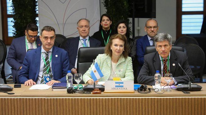 Mondino criticó que el bloque no ha logrado facilitar el acceso a grandes mercados extrazona, no poseen acuerdos comerciales con países que dinamizan el escenario internacional y tachó de una grosería el elevado arancel externo común.