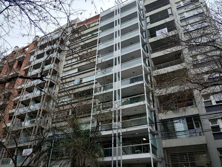 Actualmente hay menos de 70.000 departamentos en venta en CABA, se redujo la cifra en un 35% desde niveles pico hace más de dos años atrás Actualmente hay menos de 70.000 departamentos en venta en CABA, se redujo la cifra en un 35% desde niveles pico hace más de dos años atrás