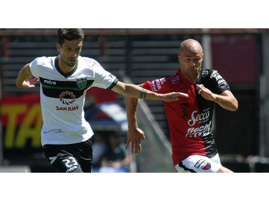 Colón y San Martín no se guardaron nada y empataron en un partidazo