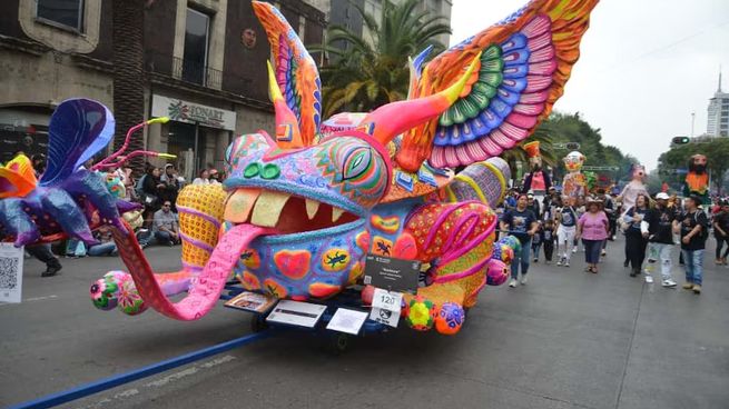 Las gigantescas artesanías llenarán de color el Paseo de la Reforma marcando el inicio formal de las festividades de la temporada.