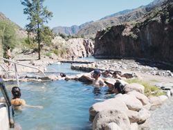 Piletones in the middle of the mountain, in Cacheuta, Mendoza. Piletones in the middle of the mountain, in Cacheuta, Mendoza.