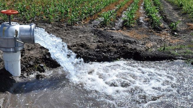 El cambio climático y la necesidad de mantener los cultivos hicieron que haya un descenso en las aguas subterráneas.