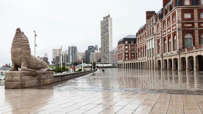 Baja ocupación hotelera y consumo retraído, el combo que golpea a Mar del Plata durante el receso invernal.