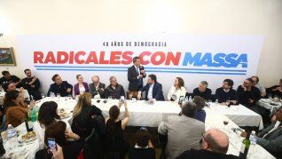 Sergio Massa festejó los 40 años de democracia junto con un sector del radicalismo.&nbsp;