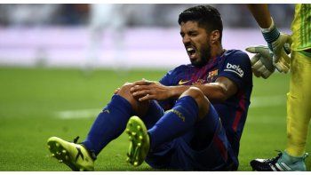 Luis Suárez sufrió un fuerte golpe en su rodilla y es duda para enfrentar a Argentina por Eliminatorias.