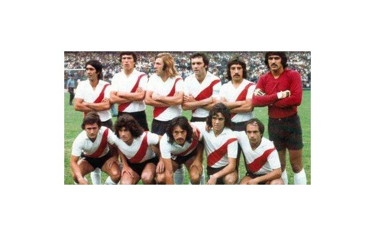 El equipo de River que llegó a la final de la Libertadores en 1976.