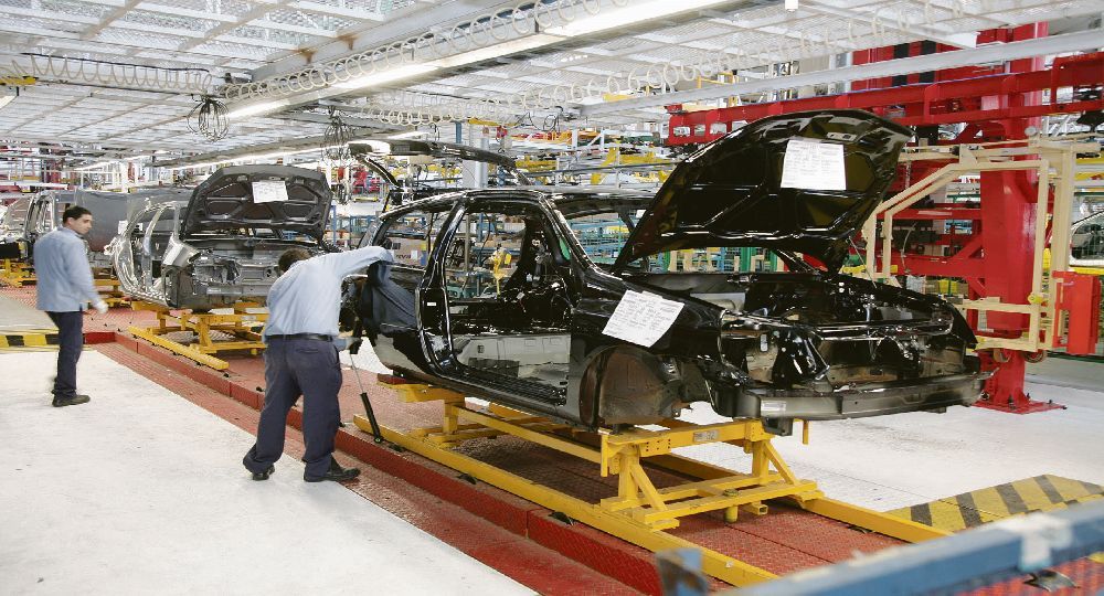 Santa Isabel. La planta que Renault tiene en Córdoba suspendió la producción de vehículos hasta nuevo aviso. La medida afecta a 1.500 obreros.