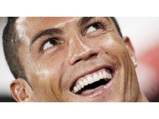 Cristiano Ronaldo se habría colocado extensiones en sus pestañas.