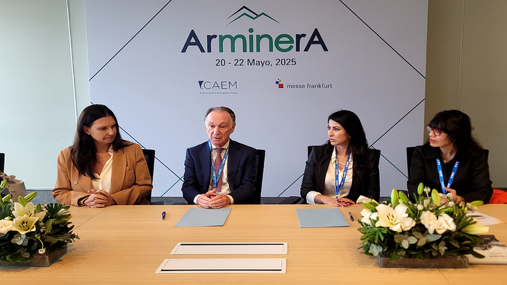 Tras la firma, Camarco y WIM dijeron que “compartimos el firme compromiso con la promoción de la inclusión y la igualdad de género en el sector de la minería y la construcción".