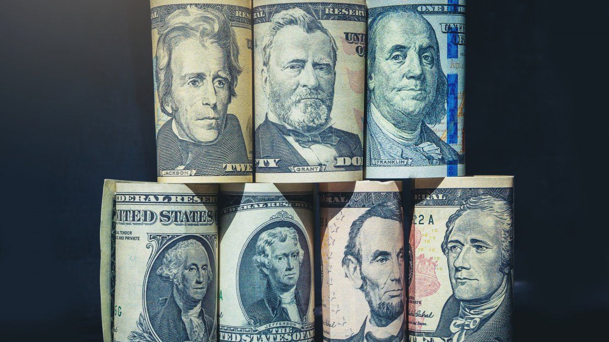 The global dollar continues to rise and there is a correlation in the local market