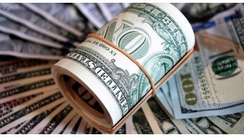 ámbito.com | El dólar subió cuatro centavos a $ 36,42 (mayorista se alejó de banda inferior de flotación)