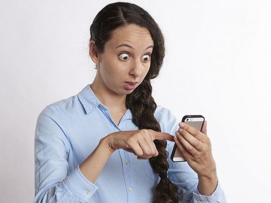 Google tiene un algoritmo para determinar que información es más importante.