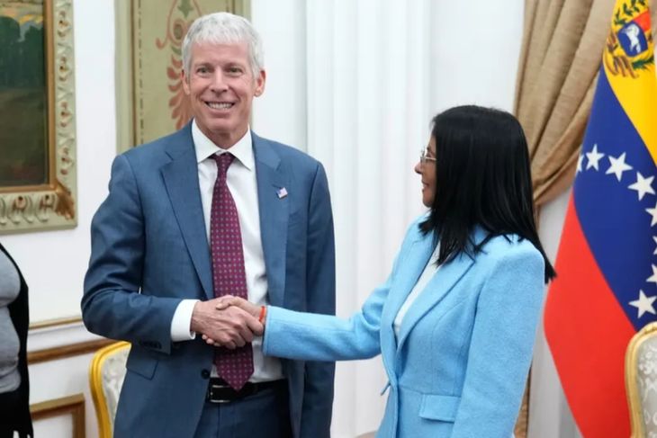 El secretario de Energía de EEUU, Chris Wright, junto a la presidenta interina de Venezuela, Delcy Rodríguez. El secretario de Energía de EEUU, Chris Wright, junto a la presidenta interina de Venezuela, Delcy Rodríguez.