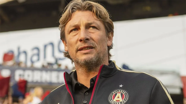 La dirigencia de San Lorenzo oe dio tiempo hasta el martes a Gabriel Heinze para que decida si acepta dirigir al plantel profesional del club.
