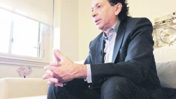 clientelismo m: la justicia exige datos del plan de subsidios paralelos