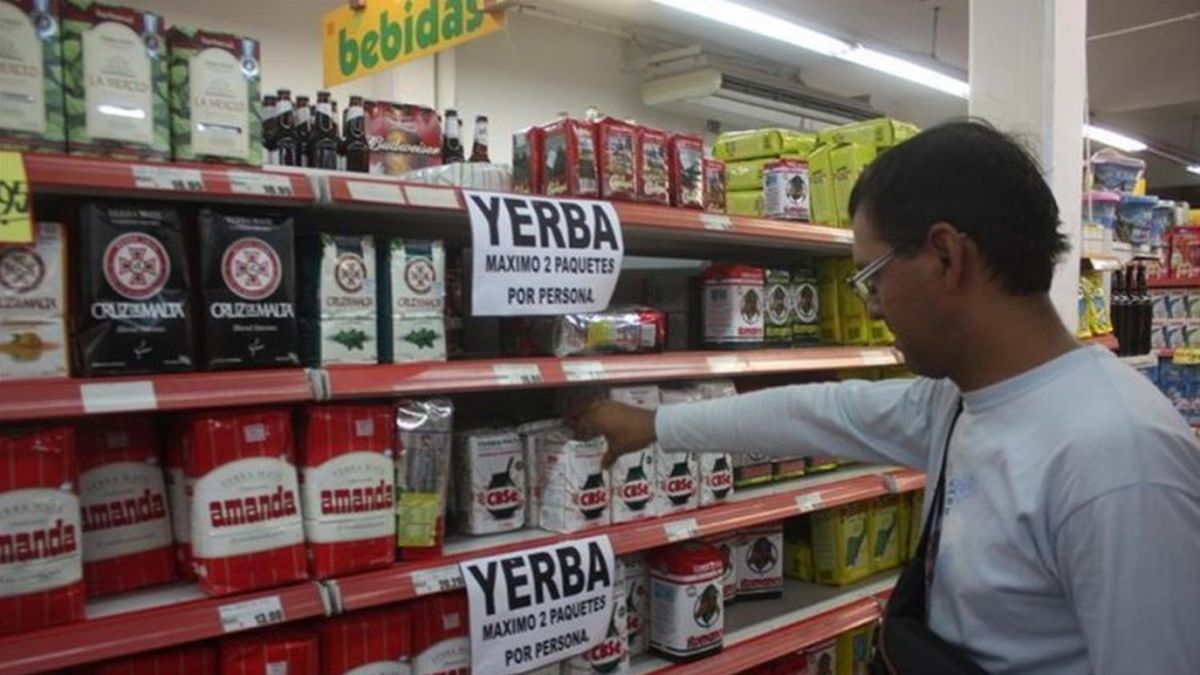 Industriales presionan por el precio de la yerba y amenazan con desabastecimiento