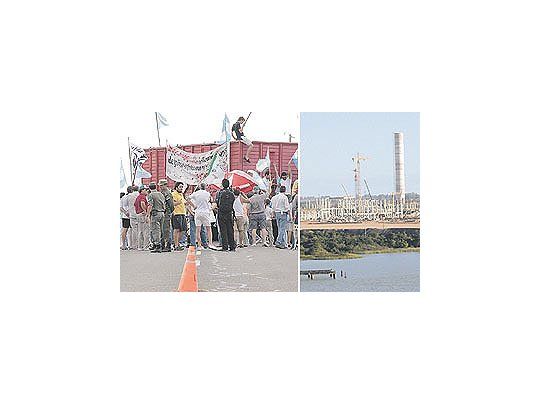 El gobiernoesperará aconocer el textodel fallo de laCorte de La Hayasobre los bloqueosde puentespara diseñar unanueva política. Yase habla decriticarlos pero sinaplicar la fuerza.