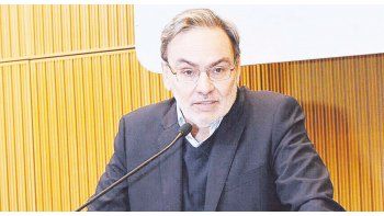 Tribuna. Lopetegui usó ayer la del Consejo Profesional de Ciencias Económicas.