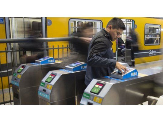 Primera reunión paritaria, sin acuerdo. Los metrodelegados piden un aumento del 35%. Para los traajadores Metrovías realizó una oferta insuficiente.