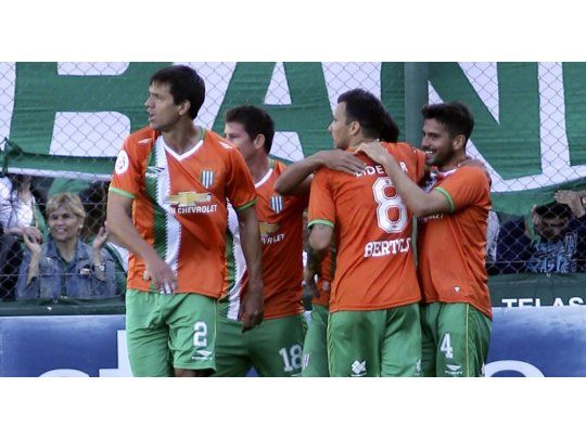 Banfield volvió al triunfo en su cancha.