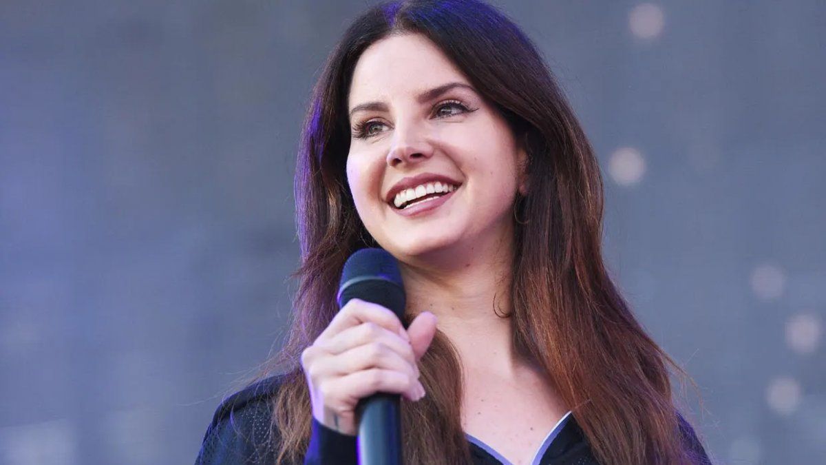 Lana Del Rey confirmed that her next album “Lasso” will be country music