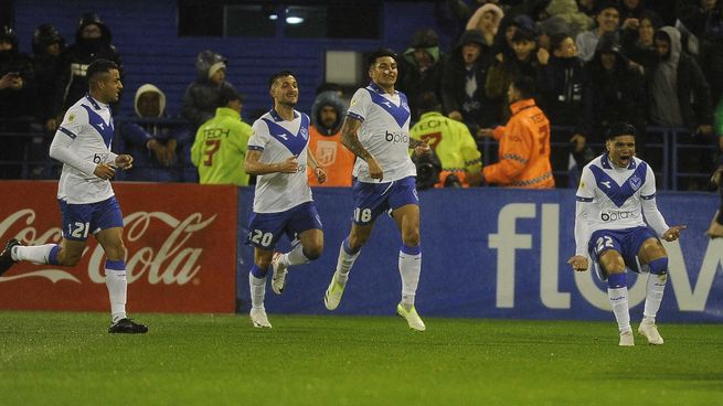 Vélez logró un triunfo vital ante River.