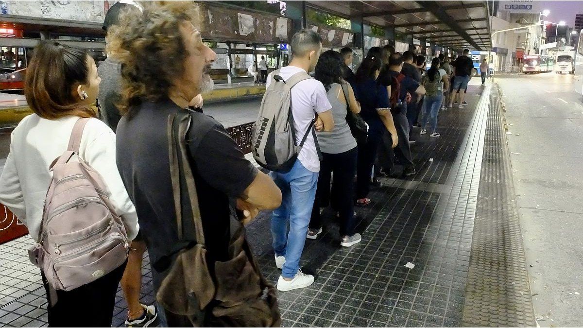 Train strike: which lines will be affected by the force measure and what will happen to transportation this Wednesday, December 18