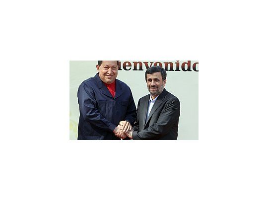 Chávez anunció que negocia con Moscú la compra del armamento que se negó a venderle a Teherán