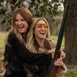 Malin Akerman y Brittany Snow en The hunting wives. Malin Akerman y Brittany Snow en The hunting wives.