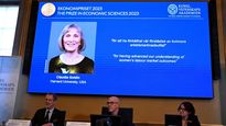 Claudia Goldin fue galardonada con el Premio Nobel de Economía por su contribución al avance en la comprensión de los resultados de la mujer en el mercado laboral y las causas de la brecha de género.