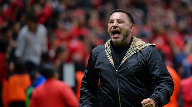 Antonio Mohamed está enfadado con la FMF y dijo que no dirigirá nunca al Tri.