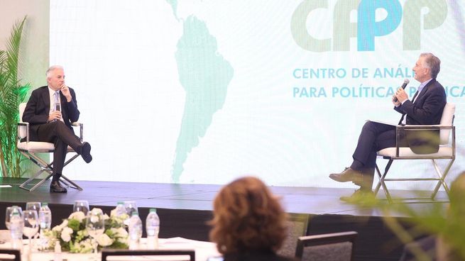 Macri en Centro de Análisis para Políticas Públicas, (1).jpg